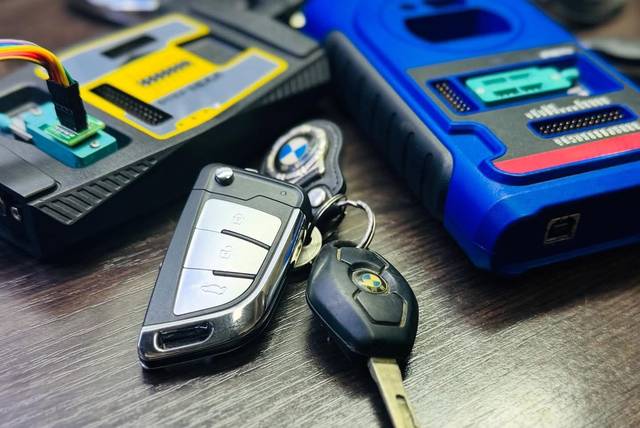 Chei auto și echipament de programare